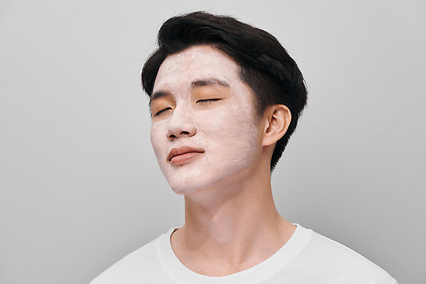 포토 JPG 해외이미지 남자 회색배경 실내 한명 동양인 상반신 성인 옆모습 뷰티 눈감음 피부관리 팩 머드팩 성인남자한명만 그루밍족 해외포토 1 뷰포인트 백그라운드 모션 사람 인종 내부 화장품 회색 남자한명만 성인남자만 파일형식 이미지허브