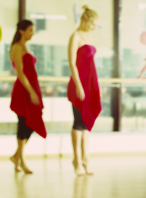 포토 JPG 해외이미지 백인 모델 라이프스타일 여자 행복 스포츠 분홍색 운동화 교실 건강 미소 사람 성인 사람없음 파란색 운동 강사 교사 댄서 에너지 춤 그룹 센터 만족 체육관 에어로빅 섞기 우수 적자 해외포토 서양인 직업 교육 감정 컬러 신발 학교 문화예술 표정 생활 절기 파일형식 이미지허브