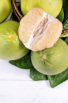 포토 JPG 해외이미지 잎 단면 실내 사람없음 하이앵글 바구니 자몽 흰배경 담기 해외포토 식물 뷰포인트 백그라운드 과일 모션 내부 흰색 파일형식 이미지허브