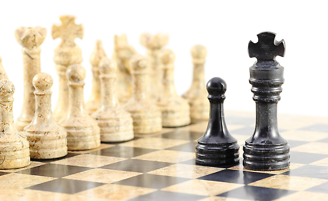 포토 JPG 해외이미지 사람없음 체스말 체스 왕 라이벌 충돌 집중 체스판 반대 애국심 의무 충실 해외포토 컨셉 놀이 말_게임 파일형식 이미지허브
