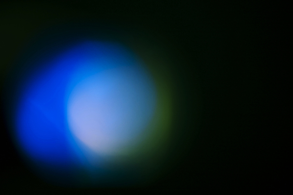 포토 JPG 해외이미지 디자인 백그라운드 크리스마스 패턴 일러스트 벽지 표면 추상 불꽃 조명 새로움 미술 사람없음 장식 물 파란색 빛 파티 디지털 검은색 어둠 공백 콘서트 회색 흰색 램프 손전등 점 신용카드 화려 야간 질감 디스코 보케 스포트라이트 광 블러 강조 해외일러스트 자연요소 기념일 음악 컬러 컨셉 무늬 불 문화예술 이벤트 금융 공연 춤 파일형식 이미지허브