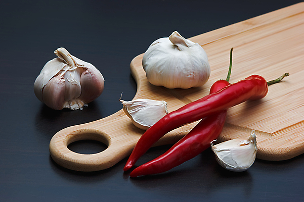 포토 JPG 해외이미지 식물 접시 문화 음식 채소 고추 탁자 피망 건강 마늘 요리 사람없음 목재 빨간색 주방 식당 버섯 기구 도구 신선 맛 향신료 준비 유기농 성분 채식주의자 해외포토 나무 식기 웰빙 컬러 가구 컨셉 재료 상점 채식 향미료 파일형식 이미지허브