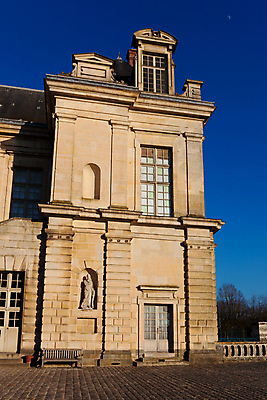 포토 JPG 해외이미지 유럽 호수 여행 건축양식 창문 휴가 풍경 사람없음 건물 계단 마을 맑음 프랑스 바위 도시 재산 정사각형 장면 타운 옛날 해외포토 도형 건축물 건축 나라 날씨 금융 돌_바위 파일형식 이미지허브
