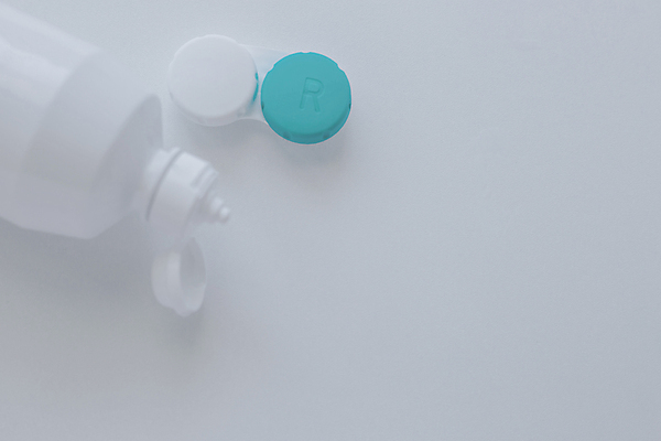 포토 JPG 해외이미지 라이프스타일 응시 백그라운드 2 사람없음 약 자유 흰색 컨테이너 흰배경 비전 카메라렌즈 돌봄 광학 플랫레이 카피스페이스 정확 해외포토 시선 산업 컬러 컨셉 의학 모션 생활 카메라 공백 플랫 파일형식 이미지허브