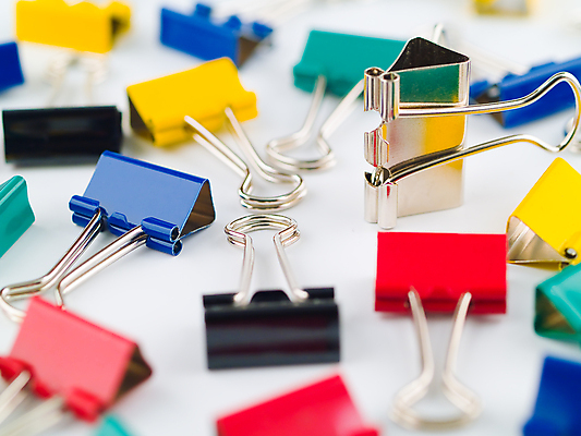 포토 JPG 해외이미지 종이 백그라운드 회사 비즈니스 문구용품 함께함 안전 사람없음 컬러풀 사무실 금속 침묵 공구 오브젝트 준비 문서 잠금 클립 정리 악어 바인더 잠금해제 해외포토 컬러 컨셉 파충류 재질 사무용품 소리 도구 보안 파일형식 이미지허브