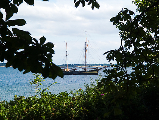 포토 JPG 해외이미지 스포츠 바다 여행 요트 자연 하늘 항해 취미 사람없음 야외 물 파란색 컬러풀 낭만 보트 클래식 큼 네덜란드 함선 네비게이션 돛대 뱃놀이 옛날 해외포토 자연요소 유럽 컬러 컨셉 배_교통 전통놀이 크기 생태계 파일형식 이미지허브
