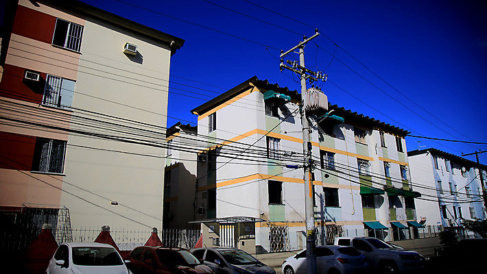 포토 JPG 해외이미지 건축양식 창문 노동자 거리 아파트 주택 협상 사람 사람없음 건물 세트 도시 가난 심플 타운 이웃 교외 빈민가 업그레이드 인기 주거지 스타일 브라질사람 해외포토 직업 건축물 건축 컨셉 비즈니스 파일형식 이미지허브