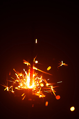 포토 JPG 해외이미지 폭죽 불꽃놀이 사람없음 빛 축하 빛망울 연소 스파클라 해외포토 컨셉 놀이 파일형식 이미지허브