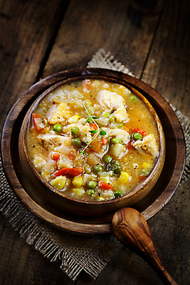 포토 JPG 해외이미지 전통 음식 다이어트 토마토 채소 탁자 서브 감자 건강 마늘 육류 요리 사람없음 목재 숟가락 식사 저녁식사 치킨 다정 당근 시골 신선 뜨거움 수프 먹기 국자 준비 점심식사 송아지고기 채식주의자 핸드메이드 해외포토 나무 가구 컨셉 식재료 재료 모션 주방용품 뿌리채소 수저 채식 닭고기요리 파일형식 이미지허브