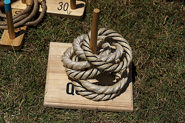 포토 JPG 해외이미지 전통 문화 밧줄 집게 손잡이 미술 사람없음 야외 목재 수확 게임 반지 던지기 목표 옛날 해외포토 나무 줄 컨셉 농업 재료 장신구 모션 놀이 문화예술 파일형식 이미지허브