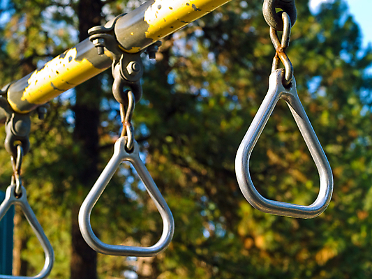 포토 JPG 해외이미지 공원 어린이 밧줄 모래 의자 놀이 안전 사람없음 야외 파란색 세트 컬러풀 장난감 운동 노란색 장비 게임 신선 반지 놀이터 플라스틱 그네 체육관 오르기 튜브 일반 강렬 해외포토 공공시설 줄 컬러 가구 장신구 모션 재질 건강 사람 파일형식 이미지허브