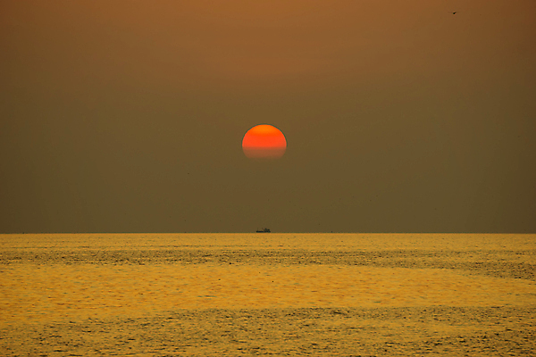 포토 JPG 해외이미지 파도 바다 자연 하늘 아침 사람없음 야외 햇빛 태양 일출 해외포토 주간 자연요소 노을 생태계 파일형식 이미지허브