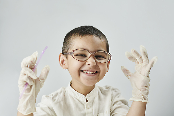 포토 JPG 해외이미지 응시 행복 감정 얼굴 어린이 남학생 주택 실내 한명 미소 웃음 카메라 유치원 기쁨 표현 입 유머 찡그림 즐거움 흥분 긍정 천진난만 혼자 해외포토 1 학생 시선 교육 남자 컨셉 표정 사람 내부 건물 신체부위 전자제품 파일형식 이미지허브