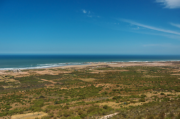 포토 JPG 해외이미지 모래 파도 바다 여행 백그라운드 아프리카 자연 하늘 휴가 주택 사람없음 야외 물 파란색 흰색 서핑 장면 타운 모로코 대서양 수평선 해외포토 자연요소 나라 컬러 건물 수상스포츠 도시 생태계 파일형식 이미지허브