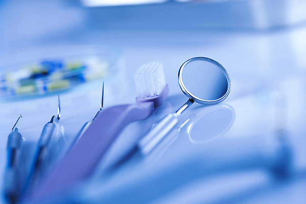 포토 JPG 해외이미지 사람없음 파란색 칫솔 치과용품 구강거울 해외포토 컬러 위생용품 의료용품 파일형식 이미지허브