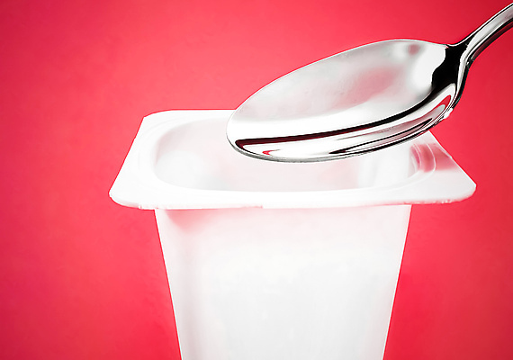 포토 JPG 해외이미지 사람없음 빨간색 숟가락 요거트 플라스틱통 해외포토 컬러 유제품 수저 통 플라스틱 파일형식 이미지허브