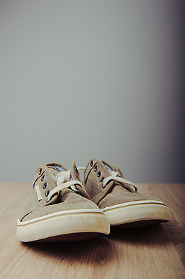 포토 JPG 해외이미지 디자인 꽃 별 스포츠 백그라운드 운동화 신발 패턴 추상 거리 프레임 사람 사람없음 쇼핑 유행 봄 수확 흰색 쌍 심볼 질감 복고 그런지 양발 스타일 해외포토 자연요소 식물 계절 컬러 무늬 농업 파일형식 이미지허브