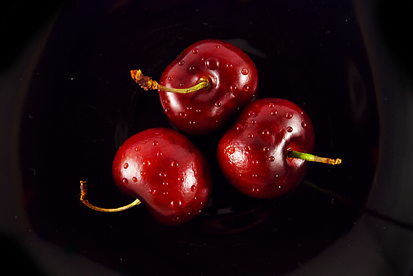포토 JPG 해외이미지 실내 사람없음 빨간색 검은색 세개 체리 해외포토 컬러 과일 3 내부 파일형식 이미지허브