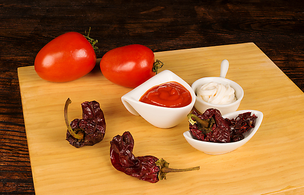 포토 JPG 해외이미지 전통 토마토 부분 고추 요리 사람없음 가로 뜨거움 사발 준비 매움 레시피 마요네즈 스페인어 스페인요리 정물화 핸드메이드 해외포토 음식 채소 사기그릇 소스_음식 스페인 맛 그림 파일형식 이미지허브