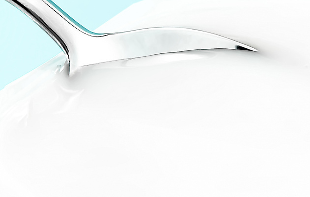 포토 JPG 해외이미지 하늘색 사람없음 숟가락 흰색 요거트 플라스틱통 해외포토 컬러 유제품 수저 통 파란색 플라스틱 파일형식 이미지허브