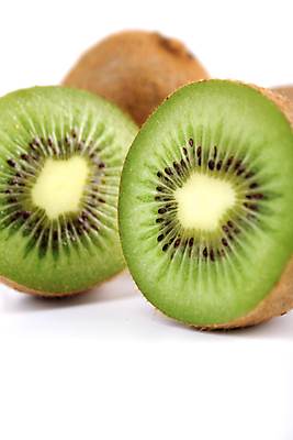 포토 JPG 해외이미지 단면 실내 키위 근접촬영 사람없음 신선 달콤 흰배경 해외포토 뷰포인트 백그라운드 과일 내부 흰색 맛 파일형식 이미지허브