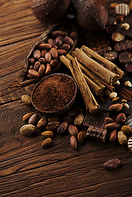 포토 JPG 해외이미지 디저트 사람없음 쌓기 초콜릿 견과류 달콤 시나몬스틱 카카오열매 나무배경 해외포토 열매 음식 백그라운드 모션 맛 시나몬 카카오 파일형식 이미지허브