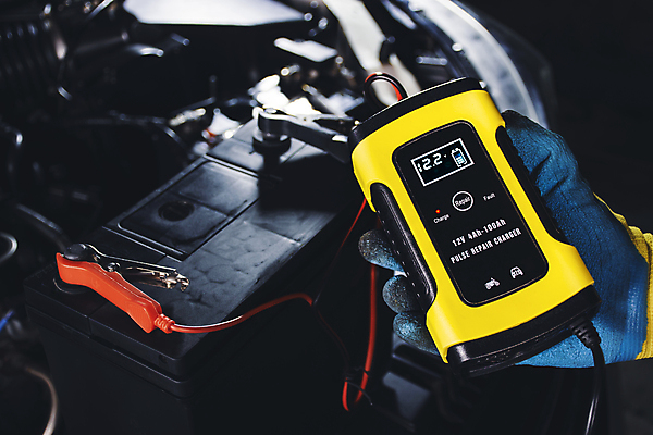 포토 JPG 해외이미지 직업 손 산업 장갑 교통시설 자동차 노동자 집게 사람 사람없음 장비 과학기술 공구 긴급 업무 도움 작업실 기술자 수리 제조 스웨터 확인 서비스 전자 철사 볼트 감독관 정비공 충전 유지 베터리 자동 전압 충전기 트러블 해외포토 잡화 육상교통 교통 컨셉 상의 기술 신체부위 기계 도구 작업 시설 파일형식 이미지허브