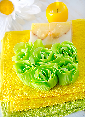 포토 JPG 해외이미지 꽃 리본 사람없음 수건 노란색 스파 아로마 스파용품 비누 향초 해외포토 식물 컬러 초 위생용품 오브젝트 파일형식 이미지허브