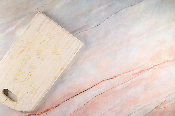 포토 JPG 해외이미지 주방용품 실내 사람없음 하이앵글 흰배경 대리석 나무도마 카피스페이스 해외포토 뷰포인트 생활용품 백그라운드 재료 도마 내부 목재 공백 흰색 파일형식 이미지허브