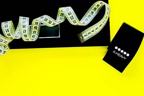 포토 JPG 해외이미지 라이프스타일 배너 스포츠 백그라운드 다이어트 줄자 건강 저울 사람없음 운동 숫자 힘 화물 몸무게 체육관 테이프 노란배경 스타일 플랫레이 카피스페이스 해외포토 문자 문구용품 자 생활 노란색 공백 운송업 플랫 파일형식 이미지허브