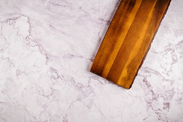 포토 JPG 해외이미지 주방용품 실내 사람없음 하이앵글 흰배경 대리석 나무도마 카피스페이스 해외포토 뷰포인트 생활용품 백그라운드 재료 도마 내부 목재 공백 흰색 파일형식 이미지허브