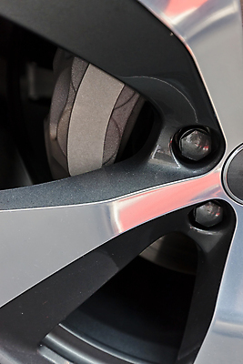 포토 JPG 해외이미지 도로 스포츠 백그라운드 교통시설 자동차 사람없음 여름 금속 자전거 검은색 운전 오토바이 흰색 디스크 바퀴 원형 브레이크 묘사 오브젝트 서비스 속도 타이어 고립 자동 해외포토 레이스천 도형 계절 길 육상교통 컬러 교통 모션 재질 바이크 직물 질병 시설 파일형식 이미지허브