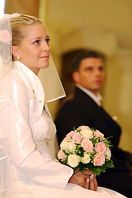 포토 JPG 해외이미지 백인 커플 드레스 꽃다발 결혼 백그라운드 2 관계 결혼식 사랑 서기 미소 사람 성인 사람없음 세로 교회 잡기 가운 만족 완벽 해외포토 서양인 옷 꽃 감정 컨셉 종교건축 모션 표정 이벤트 건물 파일형식 이미지허브