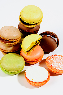 포토 JPG 해외이미지 단면 디저트 실내 사람없음 달콤 흰배경 마카롱 해외포토 음식 백그라운드 내부 흰색 맛 파일형식 이미지허브