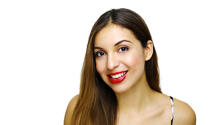 포토 JPG 해외이미지 백인 응시 여자 행복 얼굴 포즈 백그라운드 건강 한명 사람 20대 빛 뷰티 머리 우주 귀여움 화장품 흰색 표현 신선 자신감 피부 어깨 히스패닉 돌봄 브라질사람 해외포토 서양인 1 시선 감정 컬러 컨셉 모션 청년 신체부위 파일형식 이미지허브