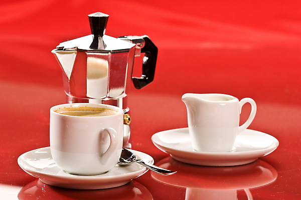 포토 JPG 해외이미지 커피 음료 사람없음 컵 빨간색 숟가락 마시기 흰색 아침식사 냄비 에스프레소 해외포토 식기 컬러 모션 수저 식사 솥 파일형식 이미지허브