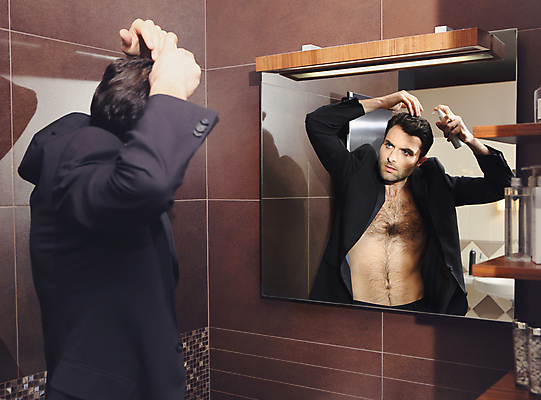 포토 JPG 해외이미지 헤어스타일 여자 행복 얼굴 관리 한명 빨간색 빛 뷰티 갈색 머리 유행 상점 금속 젖음 공구 머리빗 업무 미용사 이발 자르기 날카로움 돌봄 스타일리스트 이발사 스타일 해외포토 직업 1 감정 컬러 모션 재질 사람 신체부위 도구 미용용품 작업 파일형식 이미지허브