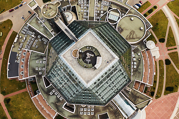 포토 JPG 해외이미지 건축양식 파노라마 풍경 사람없음 야외 건물 도시풍경 도시 센터 도서관 항공촬영 국립도서관 벨라루스 해외포토 건축물 교육 건축 유럽 뷰포인트 촬영기법 파일형식 이미지허브