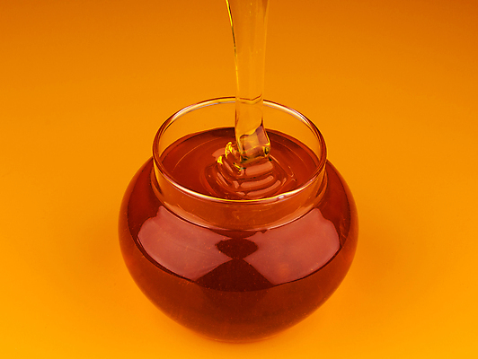 포토 JPG 해외이미지 백그라운드 오렌지 유리 사람없음 노란색 우주 젖음 흐름 항아리 액체 사발 황금 캔 달콤 떨어짐 냄비 국자 유기농 시럽 꿀 고립 맛있는 해외포토 웰빙 컬러 컨셉 과일 재질 주방용품 도자기 사기그릇 맛 솥 파일형식 이미지허브