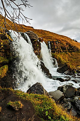 포토 JPG 해외이미지 구름 계절 유럽 여행 모션 자연 하늘 휴가 산 아이슬란드 풍경 사람없음 야외 초록색 물 여름 강 힘 폭포 흐름 가을 개울 빙하 분무기 남쪽 내추럴 힘찬 해외포토 자연요소 나라 컬러 컨셉 방향 생태계 파일형식 이미지허브