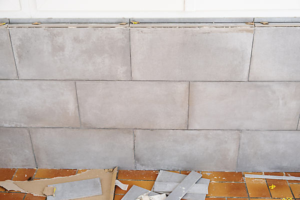 포토 JPG 해외이미지 직업 산업 벽 장갑 패턴 벽돌 노동자 거리 바닥 주택 사람없음 내부 건물 쌓기 장비 도구 공구 업무 도자기 수리 망치 땅 모종삽 타일 시멘트 유지 건축업자 석공 설치 업그레이드 재주꾼 조작 콘크리트 해외포토 건축물 잡화 건축 무늬 모션 작업 삽 파일형식 이미지허브