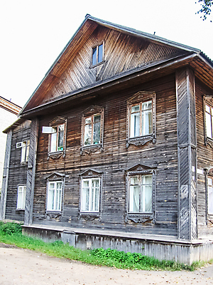 포토 JPG 해외이미지 전통 외관 벽 조각 백그라운드 잎 건축양식 창문 유리 벽돌 거리 주택 3 사람없음 내부 건물 목재 빨간색 파란색 마을 거울 회색 덮개 흰색 시골 재산 작음 버리기 시작 시골집 박물관 러시아 장면 리빙 내추럴 옛날 해외포토 나무 식물 건축물 건축 유럽 컬러 재료 모션 재질 금융 뚜껑 크기 파일형식 이미지허브