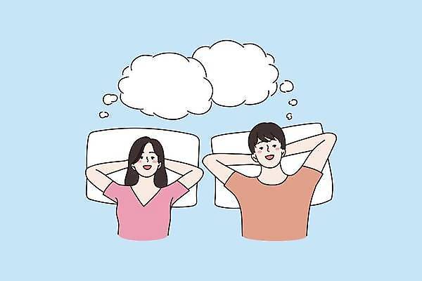 EPS 해외이미지 라이프스타일 커플 여자 남자 하늘색 말풍선 일러스트 베개 상상 상반신 성인 두명 일상 눕기 성인만 해외일러스트 관계 침구 모션 사람 라이프 생활 파란색 파일형식 벡터 이미지허브