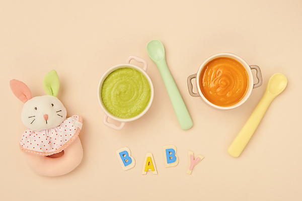 포토 JPG 스튜디오촬영 그릇 영어 실내 사람없음 단어 하이앵글 숟가락 당근 아기용품 유기농 완두콩 채식 토끼인형 이유식 건강식 이유식식기 프랑스음식 퓨레 코랄배경 국내포토 문자 식기 웰빙 음식 인형 뷰포인트 백그라운드 디저트 콩 뿌리채소 서양음식 수저 내부 토끼 오브젝트 파일형식 코랄