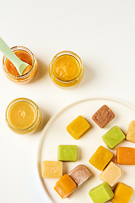 포토 JPG 스튜디오촬영 접시 유리병 실내 사람없음 하이앵글 숟가락 얼음 흰배경 유기농 채식 이유식 건강식 프랑스음식 퓨레 얼림 국내포토 자연요소 식기 웰빙 음식 뷰포인트 백그라운드 컨셉 병_용기 디저트 서양음식 수저 내부 흰색 파일형식