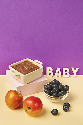 포토 JPG 스튜디오촬영 그릇 영어 실내 사람없음 단어 아기용품 유기농 블루베리 채식 유리그릇 이유식 단상 건강식 보라색배경 이유식식기 프랑스음식 퓨레 베이지색배경 미니사과 국내포토 문자 식기 웰빙 음식 백그라운드 과일 유리 디저트 서양음식 내부 보라색 사과 오브젝트 베이지색 파일형식