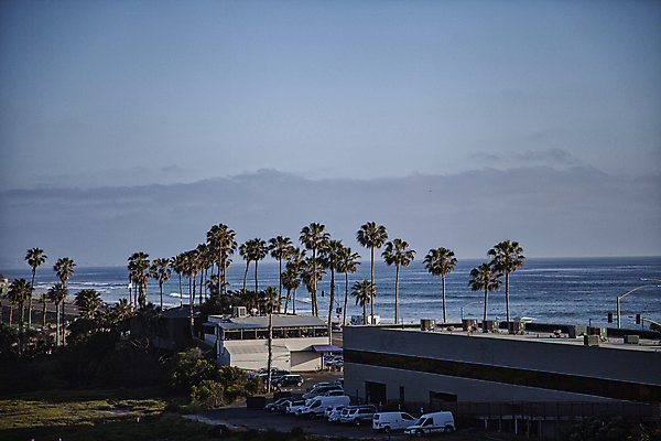 포토 JPG 주간 구름 해외풍경 도로 바다 자동차 하늘 풍경 사람없음 야외 건물 야자수 칠레 산티아고 수평선 국내포토 자연요소 나무 해외 건축물 길 육상교통 교통시설 남아메리카 파일형식