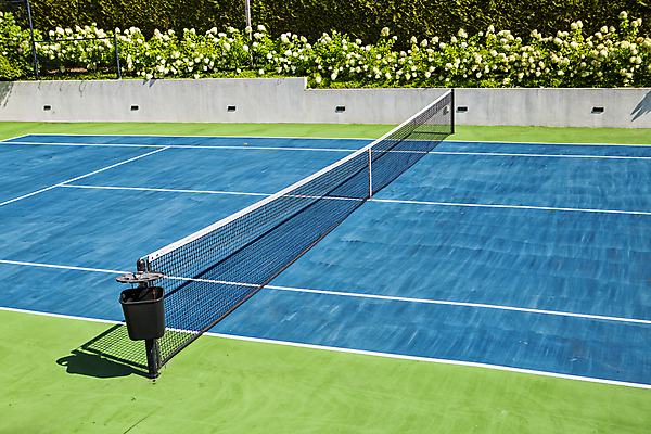 포토 JPG 주간 해외풍경 캐나다 풍경 사람없음 야외 깨끗함 네트 테니스장 화단 벤쿠버 국내포토 자연요소 해외 스포츠 컨셉 북아메리카 스포츠시설 파일형식