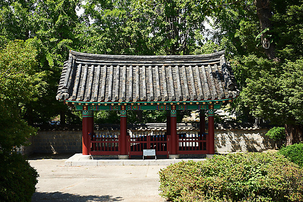 포토 JPG 주간 나무 여행 한국건축 유적지 풍경 사람없음 야외 관광지 봄 문화재 역사 한국사 강화도 국내여행 명승지 사적지 갑곶돈대 국내포토 자연요소 식물 계절 건축 고건축 인천 파일형식