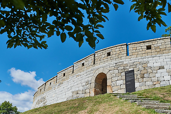 포토 JPG 주간 나무 여행 한국건축 유적지 풍경 사람없음 야외 관광지 봄 문화재 역사 한국사 강화도 국내여행 명승지 사적지 성곽길 월곶진 국내포토 자연요소 식물 계절 건축 길 고건축 인천 파일형식
